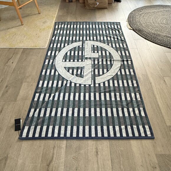 GIORGIO ARMANI 40" X 70" Authentic Multi-color Beach Towel, Retail $495 - Picture 6 of 14